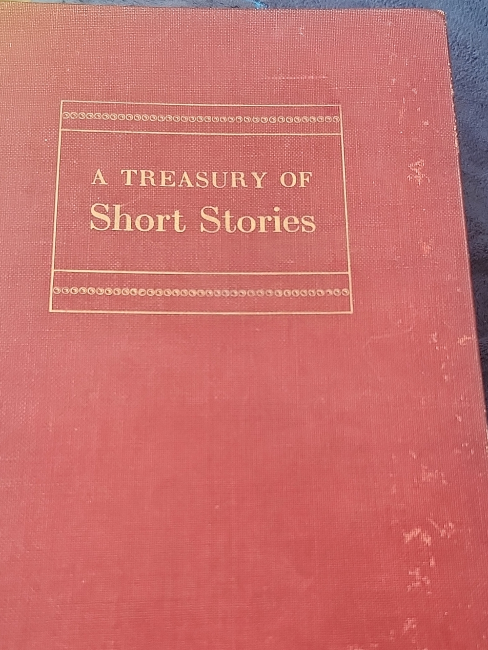 A Treasury of Short Stories - Red Hardcover